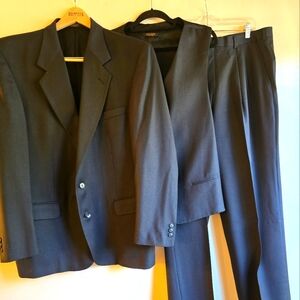 DI SILVER MEN'S 3 PIECE SUIT SIZE 44L